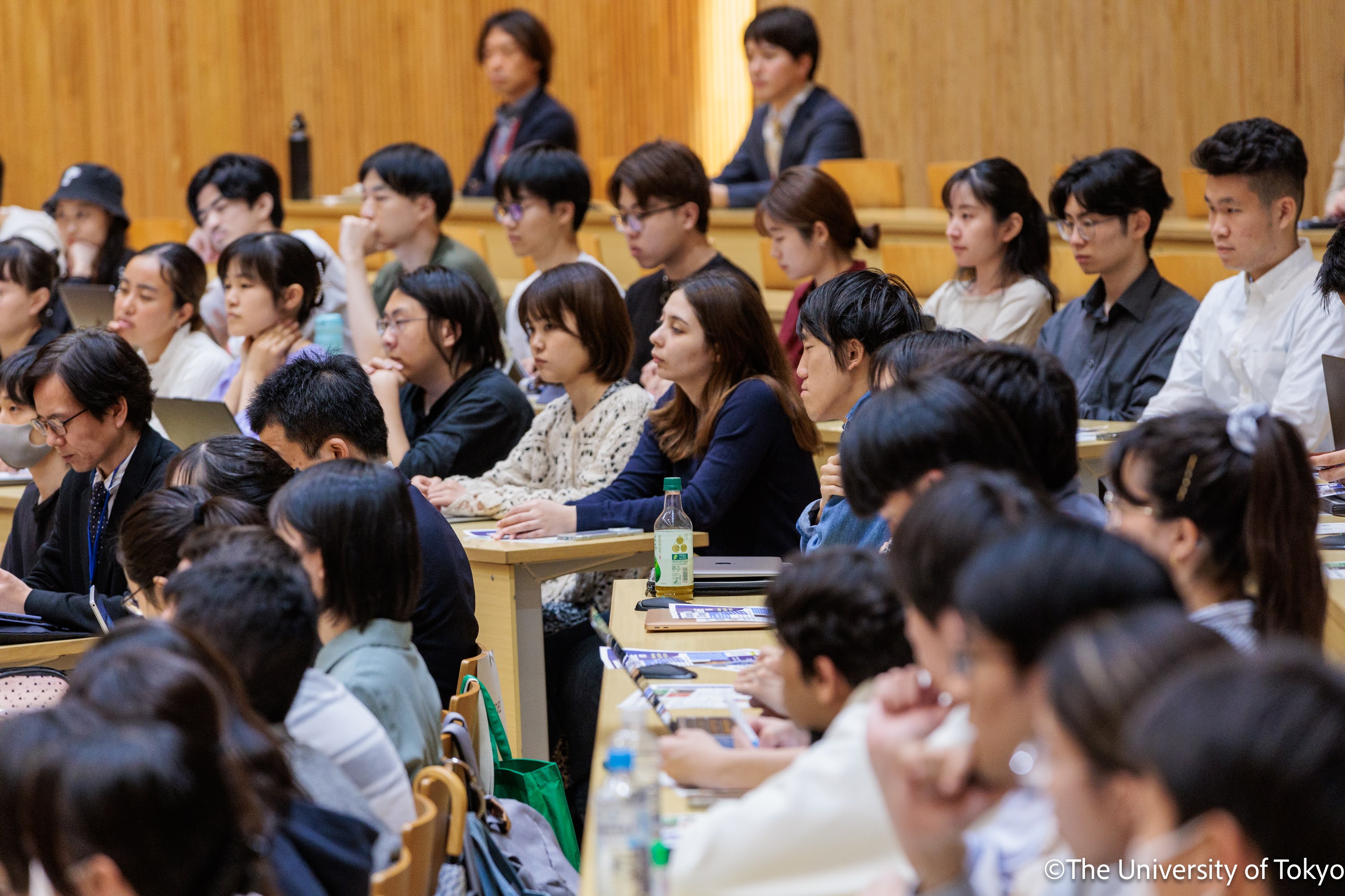 参加学生の様子