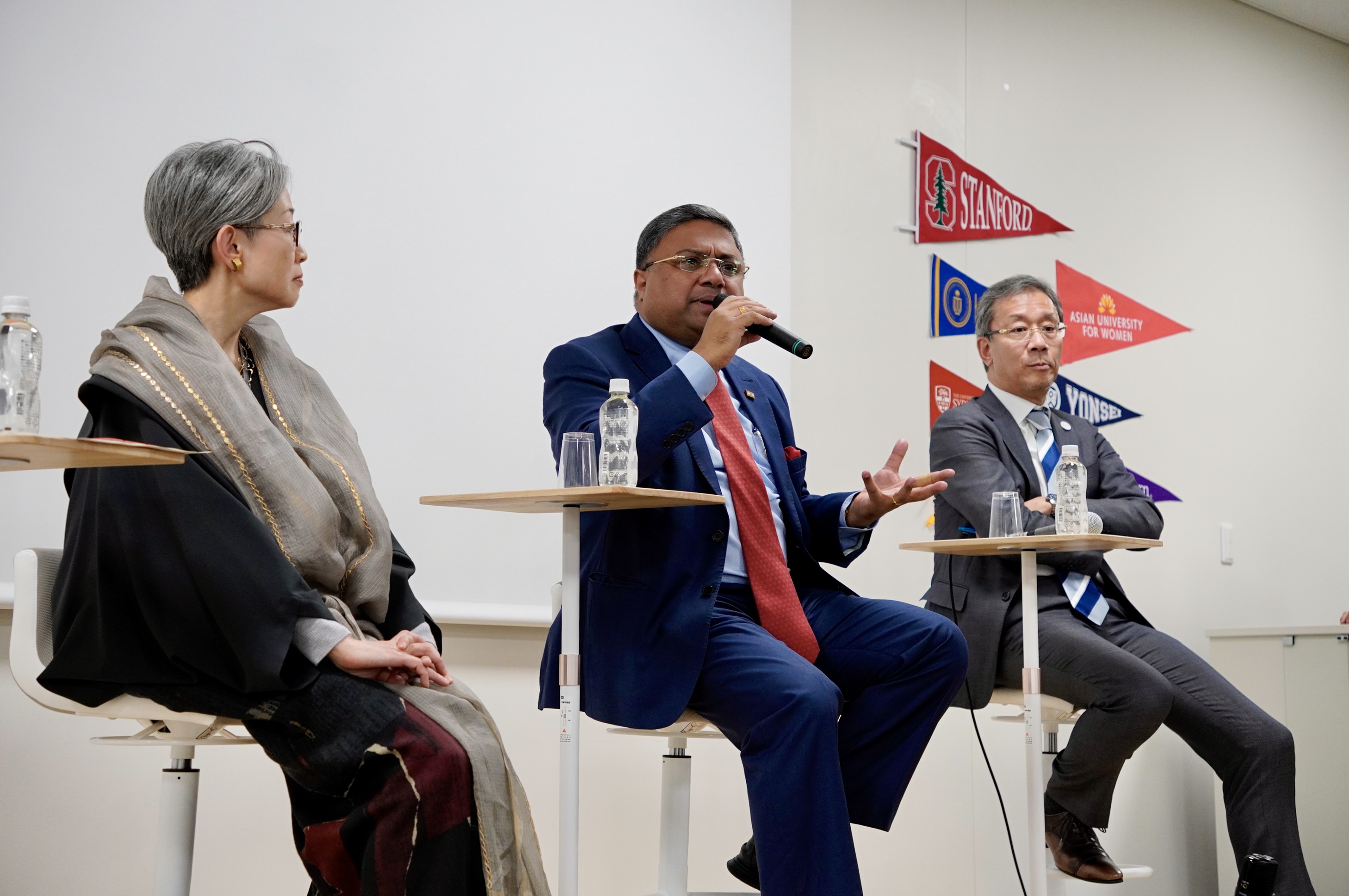 Dialogue among His Excellency Mr. Sibi George, Ambassador of India to Japan, alongside President Teruo Fujii and Executive Vice President Kaori Hayashi_1