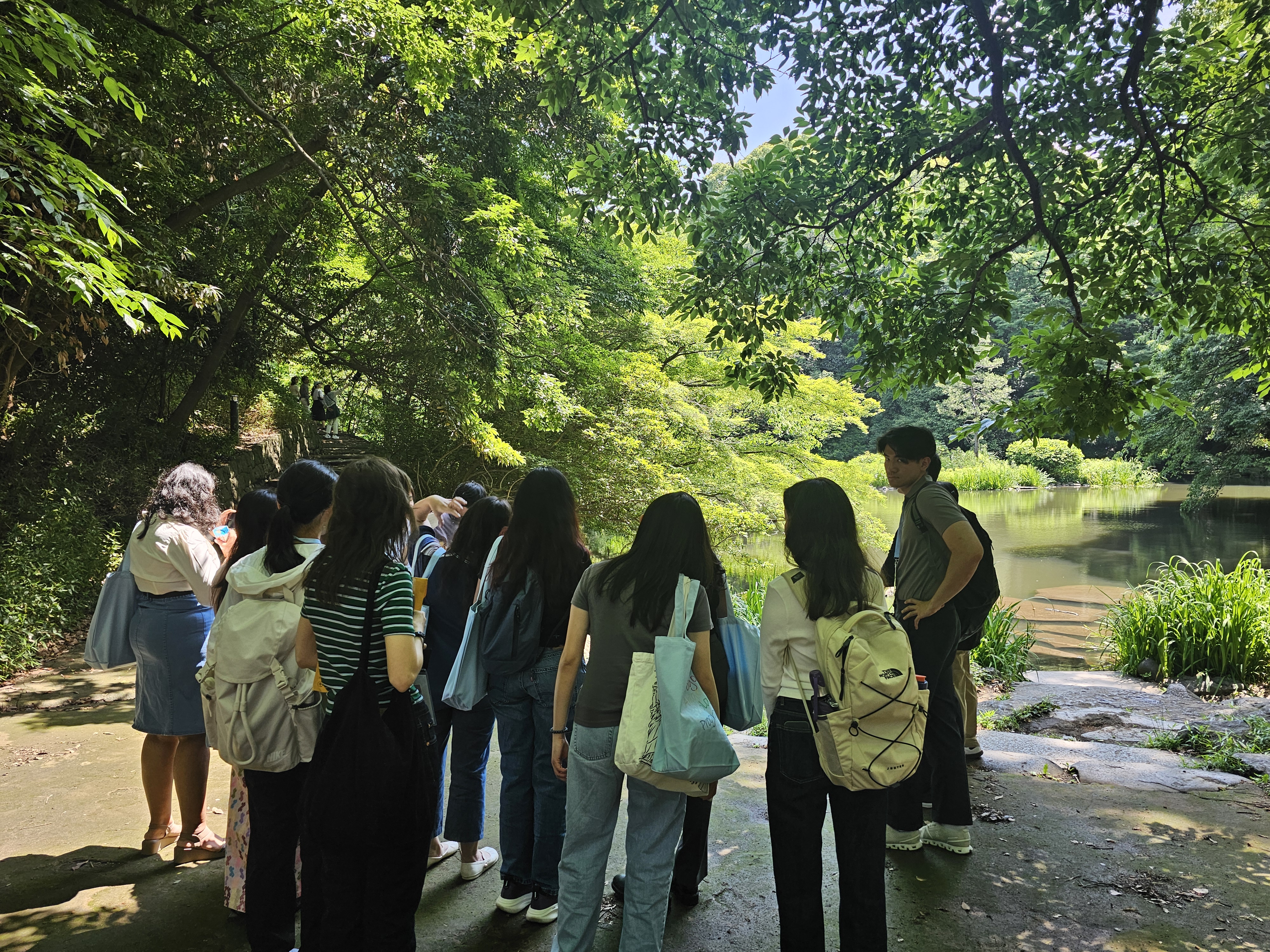 Hongo campus tour (Sanshiro pond)