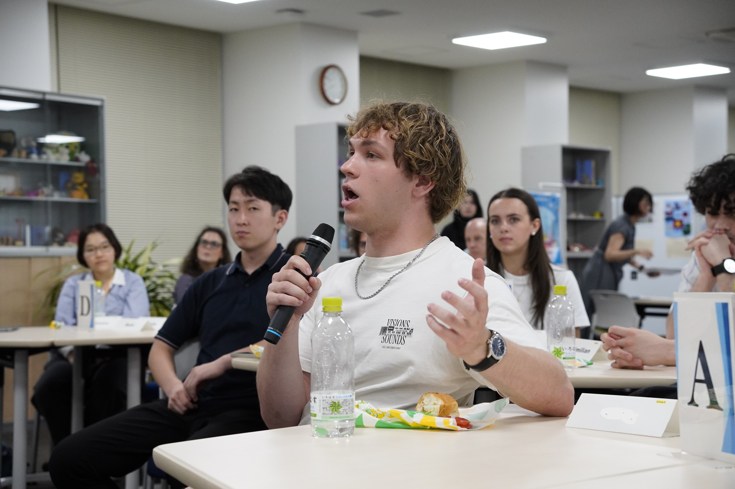 Dialogue with students_3